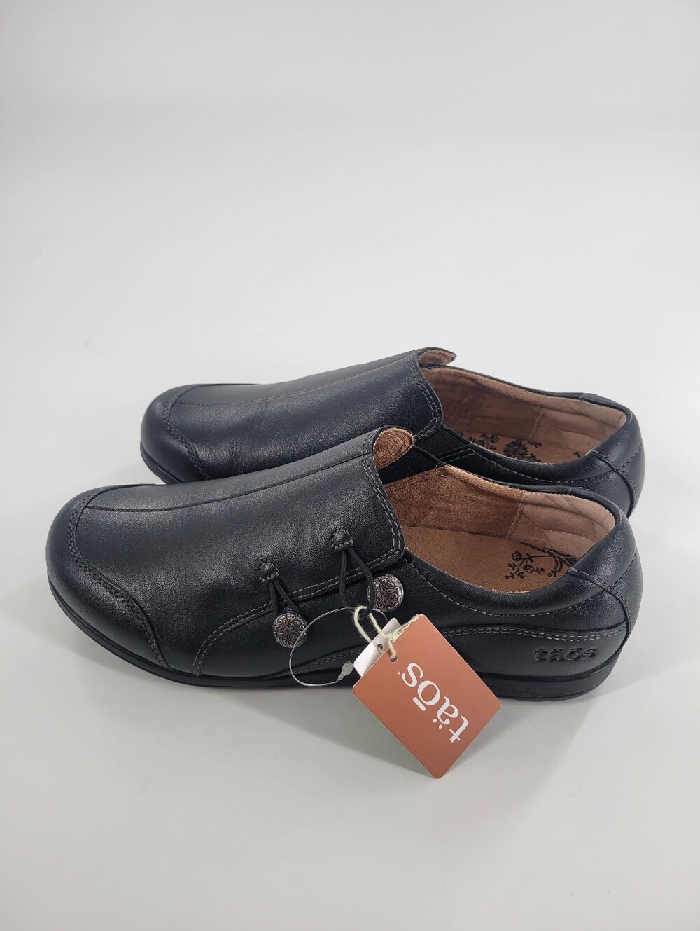 Taos Womens Black Leather Slip-On Loafers Size 8.5 New